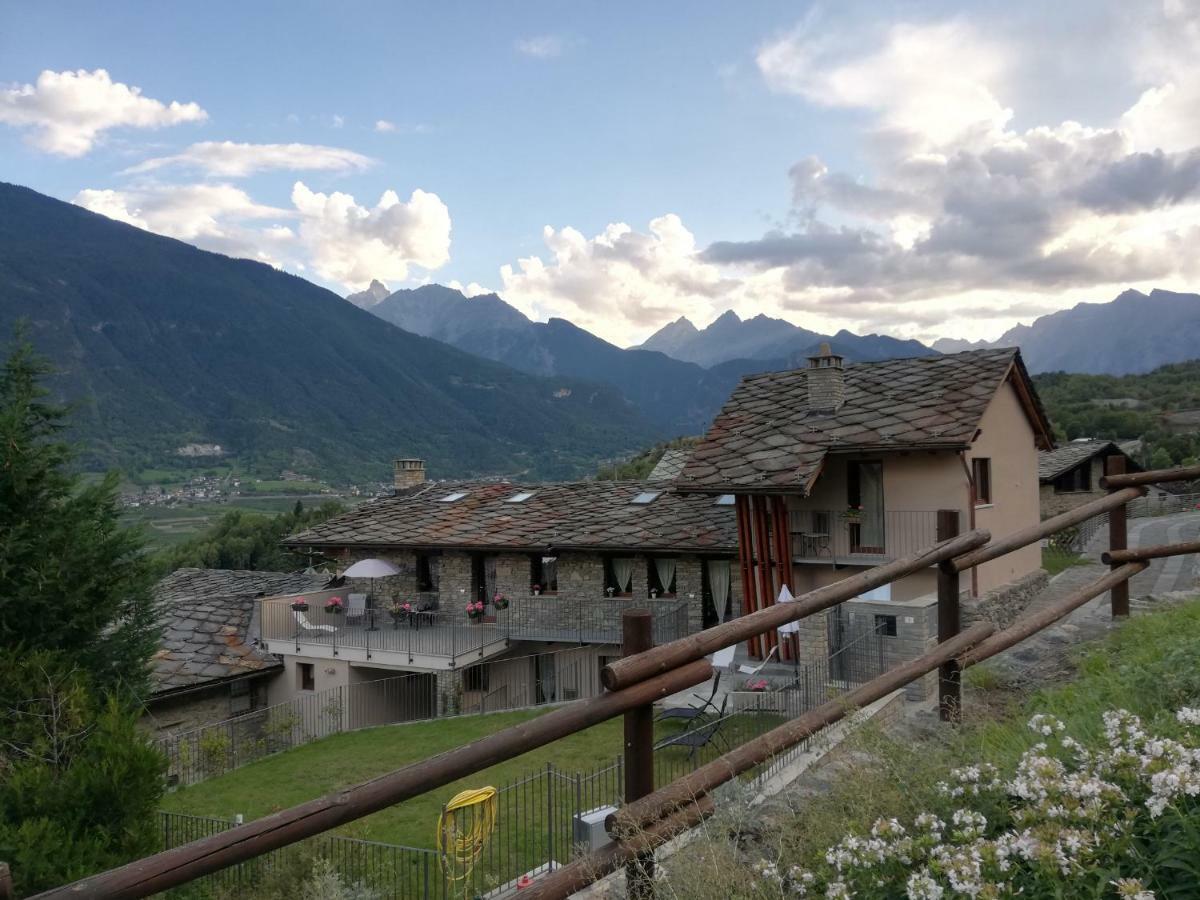 Le Casette Di Rovine Apartman Aosta Kültér fotó