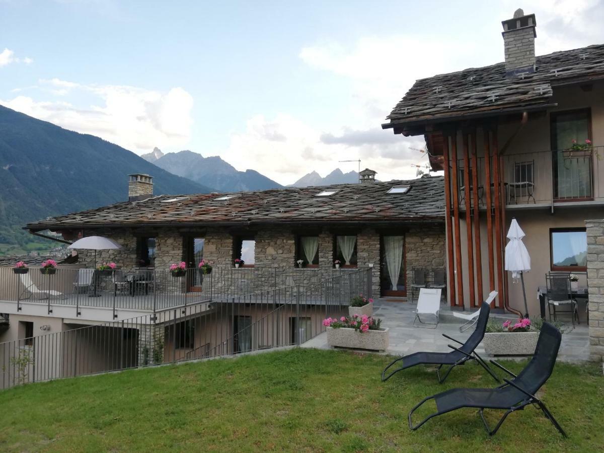 Le Casette Di Rovine Apartman Aosta Kültér fotó